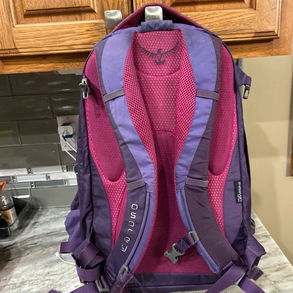 Osprey Nova 24/Seven Series Women’s Backpack Purple Laptop Pad Hiking Travel Bag - Picture 8 of 8